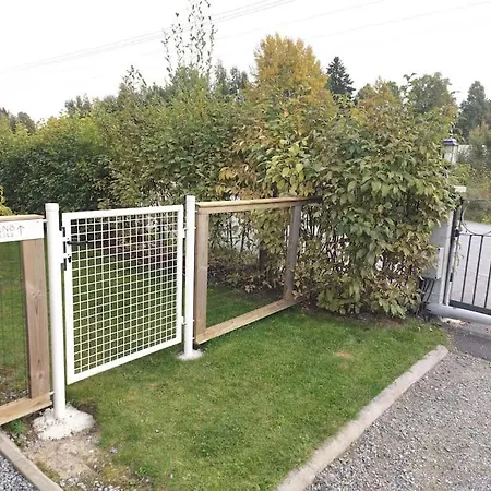 아파트 Yksityinen Kellarikerros Omalla Sisaeaenkaeynnillae, Pietarsaari *