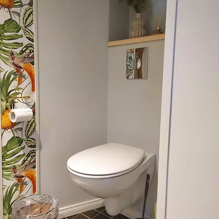 Yksityinen Kellarikerros Omalla Sisaeaenkaeynnillae, Pietarsaari