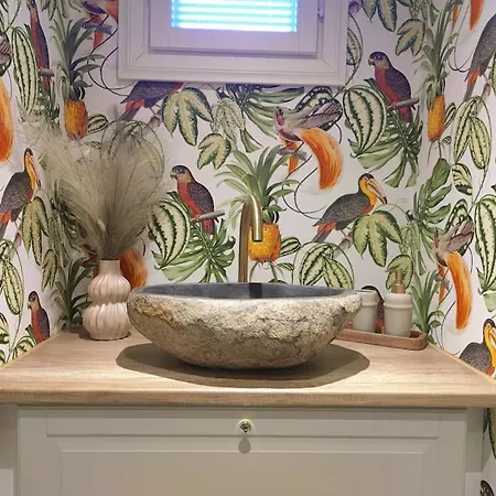 Yksityinen Kellarikerros Omalla Sisaeaenkaeynnillae, Pietarsaari Apartament