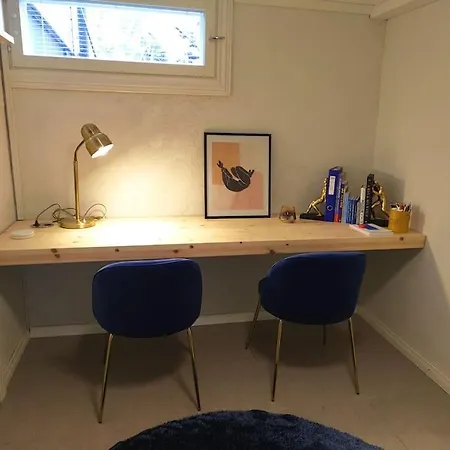 아파트 Yksityinen Kellarikerros Omalla Sisaeaenkaeynnillae, Pietarsaari