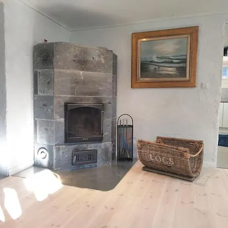 Apartament Yksityinen Kellarikerros Omalla Sisaeaenkaeynnillae, Pietarsaari Jakobstad