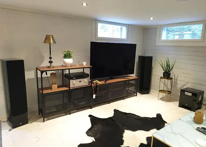 Yksityinen Kellarikerros Omalla Sisäänkäynnillä, Pietarsaari Huoneisto